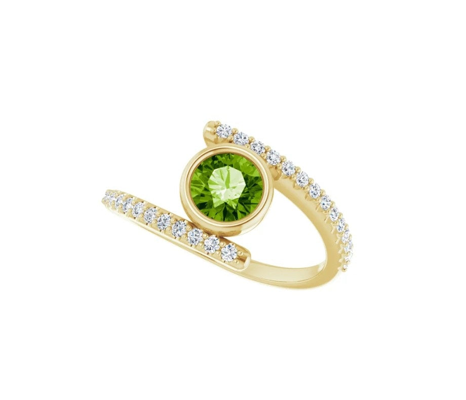 Natural Peridot & 1/4 CTW Natural Diamond Ring
